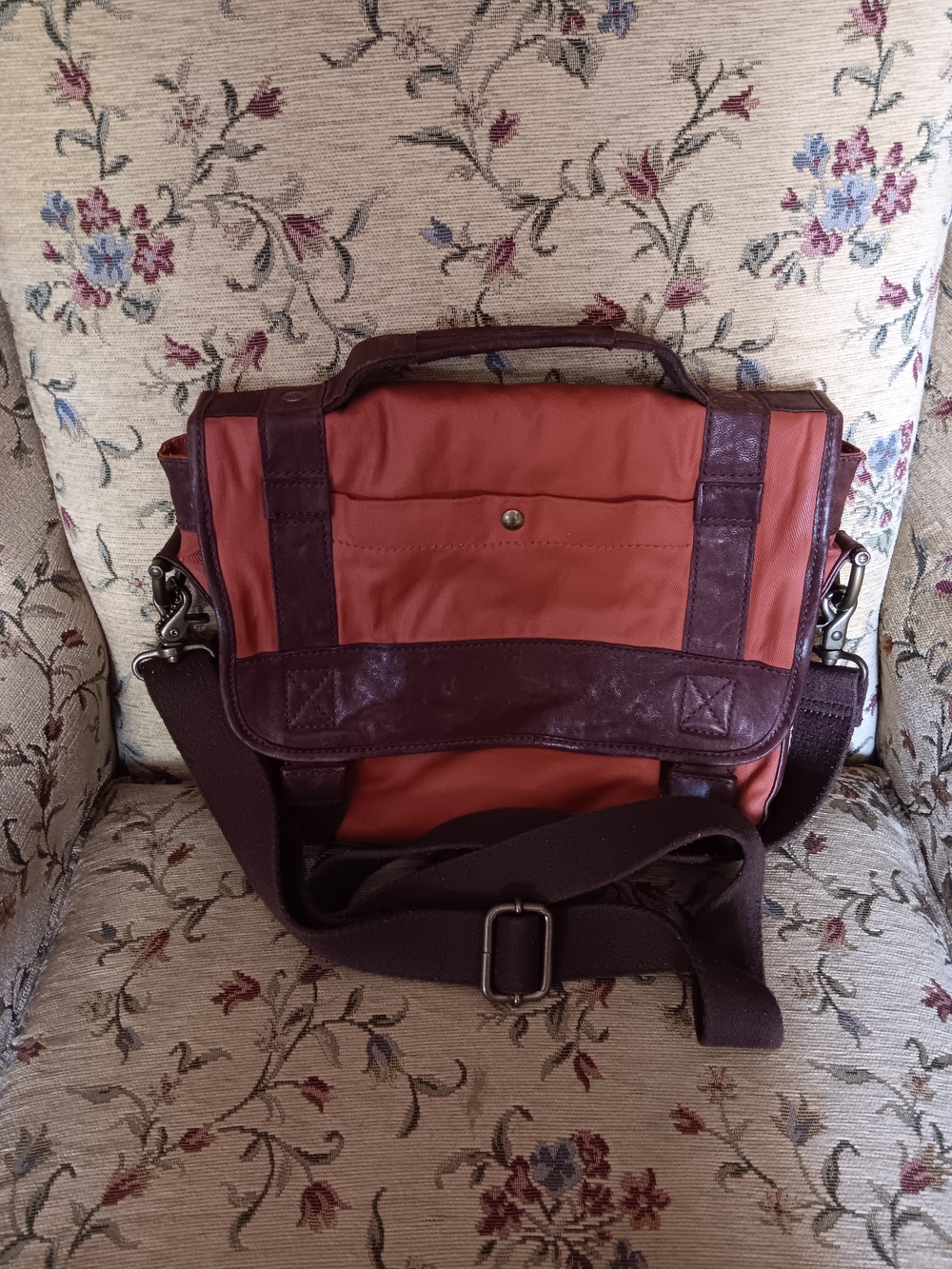 Fossil Two-Tone Rust and Dark Brown Messenger Bag